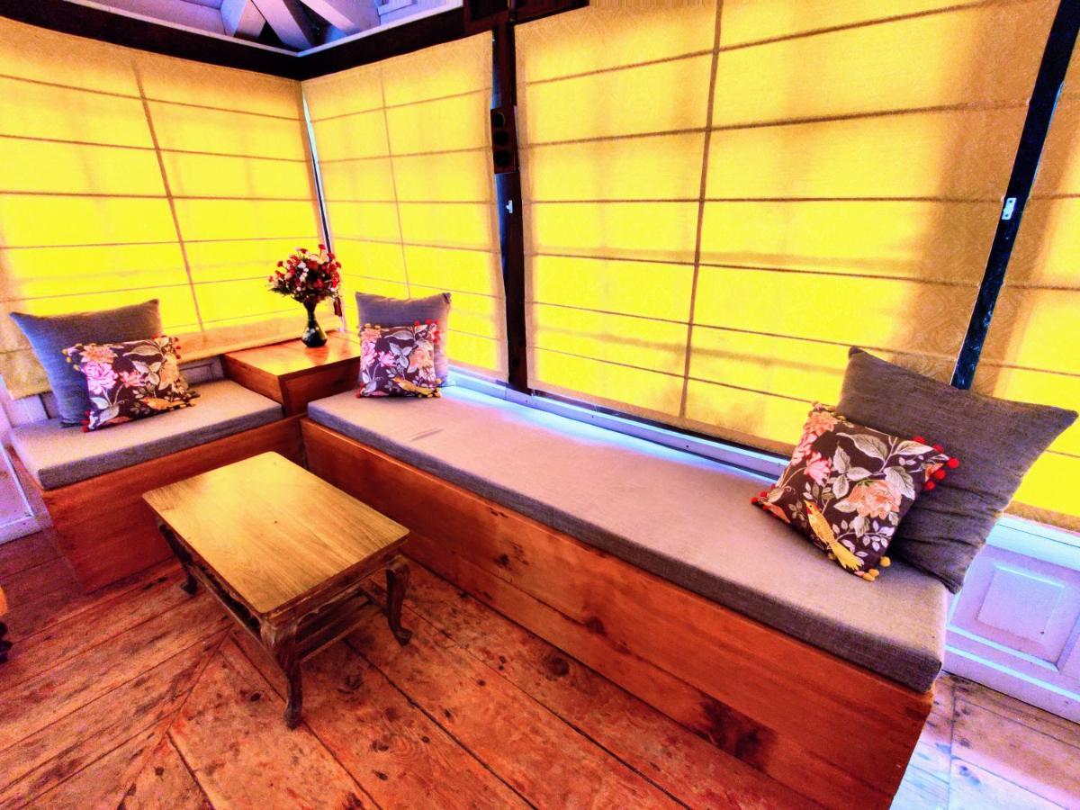 Bed and Breakfast The Sunshine Heritage Manāli Exterior foto